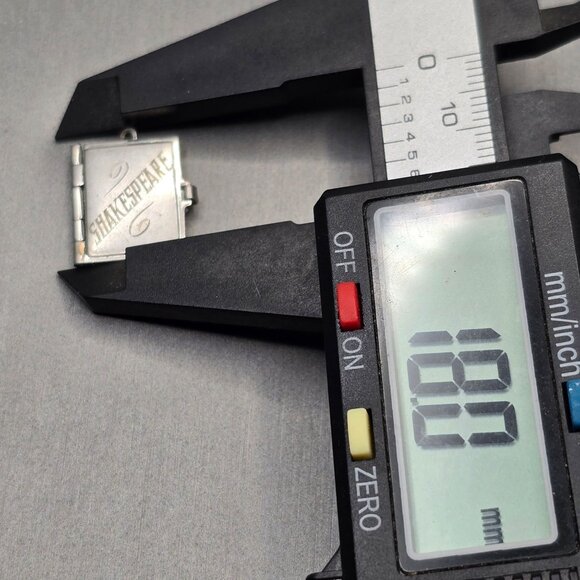 Antique Edwardian Sterling Silver 'Shakespeare' Locket .75" Literary Award - Picture 8 of 11